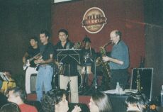 Galera vibrando
